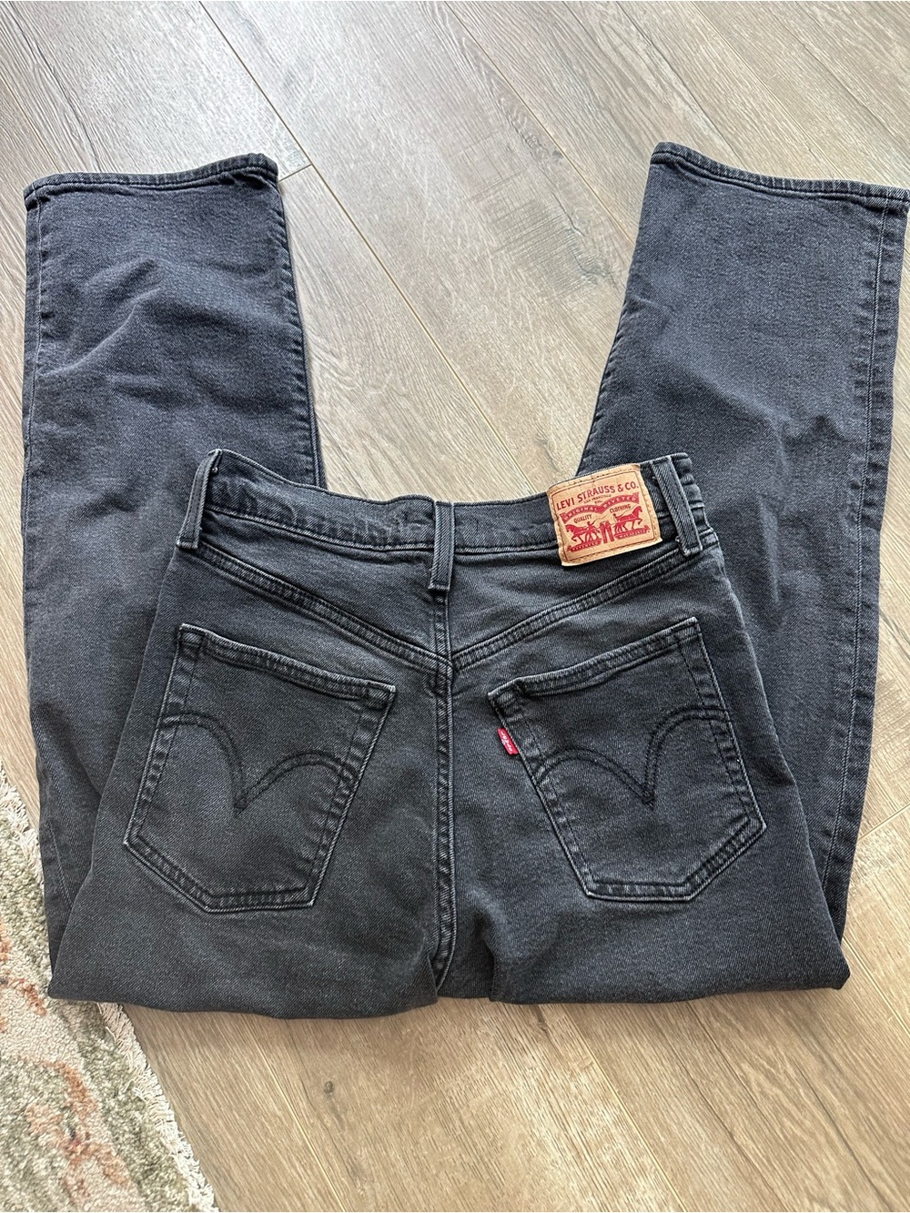 Levi's Ribcage Straight Ankle Jeans (black)